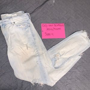 Old Navy Boyfriend Jeans w/rips in knees,Size-4